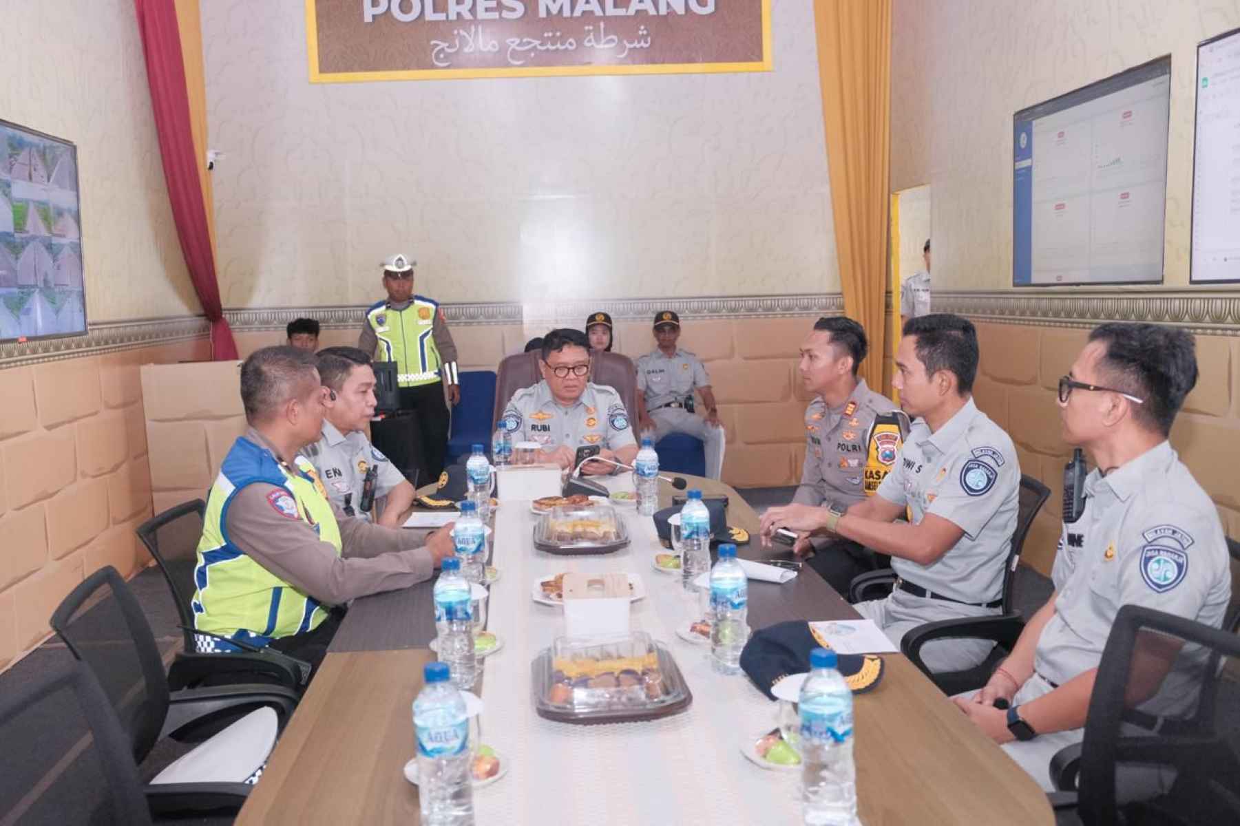 Jasa Raharja Pastikan Kesiapsiagaan Petugas di Jawa Timur lewat Peninjauan ke Pos Pelayanan Terpadu.