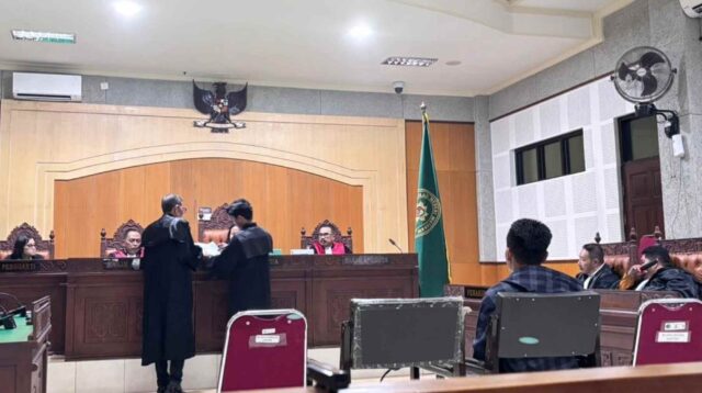 Dakwaan Gratifikasi Rp950 Juta Dipersoalkan, Acip : Pemberi Diproses, Penerima Tak Tersentuh.