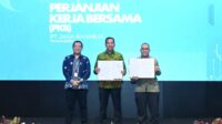 Saksikan Penandatanganan PKB Jasa Raharja dan Serikat Pekerja, Menaker Titip Tiga Agenda Strategis.