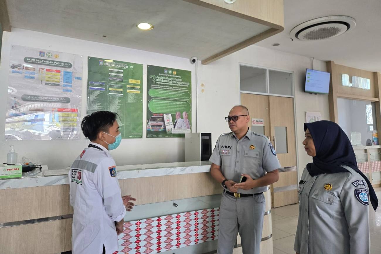 Pelayanan Sepenuh Hati, Jasa Raharja NTB Hadir Langsung di Pelabuhan Lembar dan Pastikan Keterjaminan Penumpang KMP Putri Yasmin.